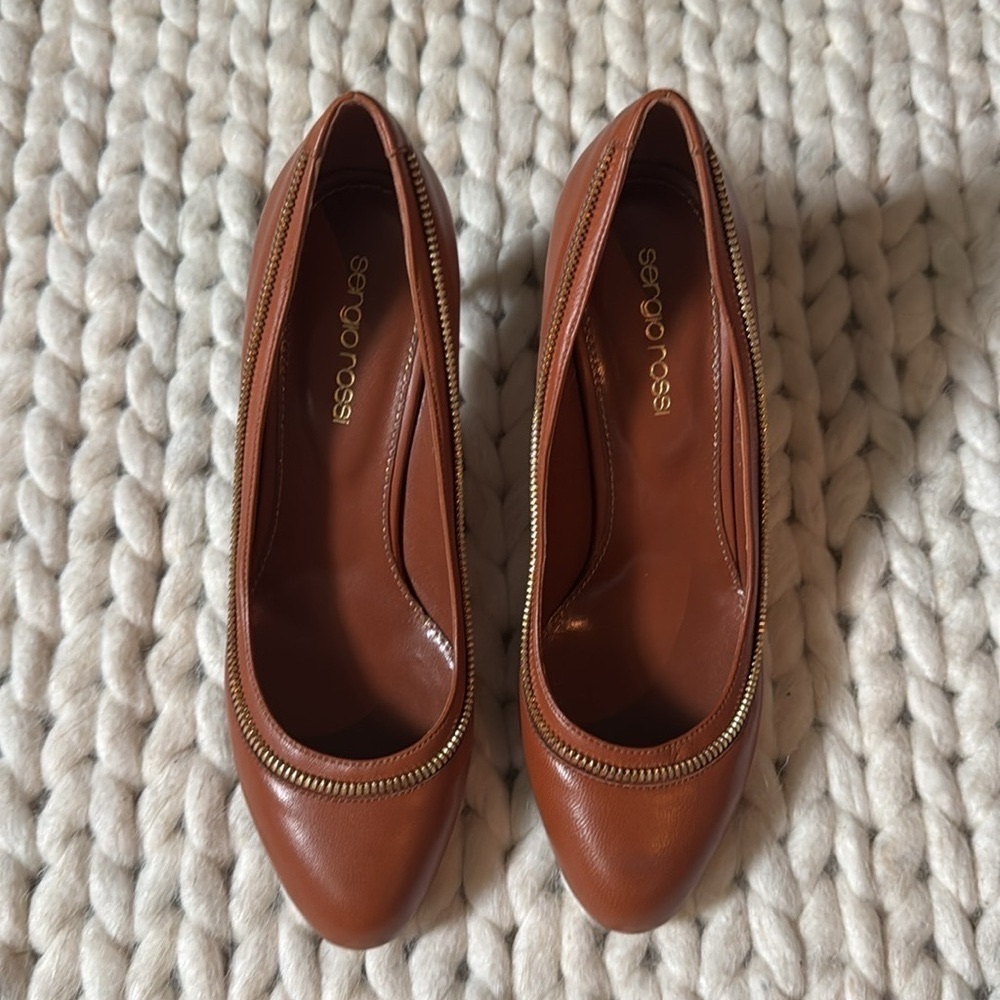 Sergio Rossi Brown Leather Heels/Pumps, Gold Zipper detail, Size 36.5 - NEW